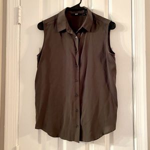 Uniqlo Women’s Sleeveless Blouse